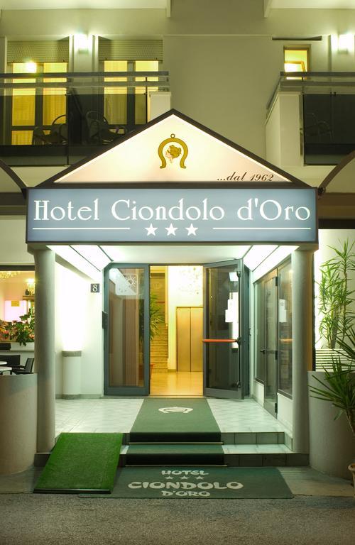 Hotel Ciondolo D'Oro Rimini Exterior foto