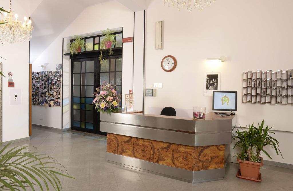 Hotel Ciondolo D'Oro Rimini Exterior foto