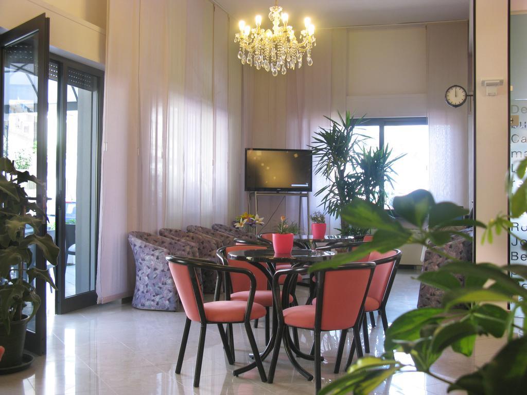 Hotel Ciondolo D'Oro Rimini Exterior foto